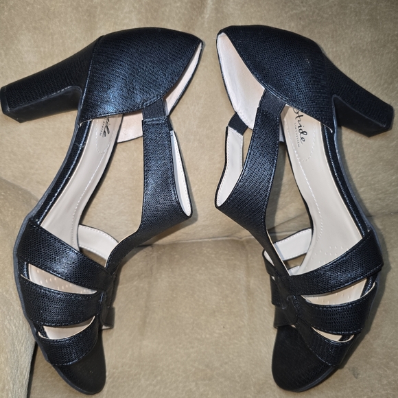 LifeStride Caramel Women's High Heels By LifeStride Black Size 9.5M - Picture 6 of 8